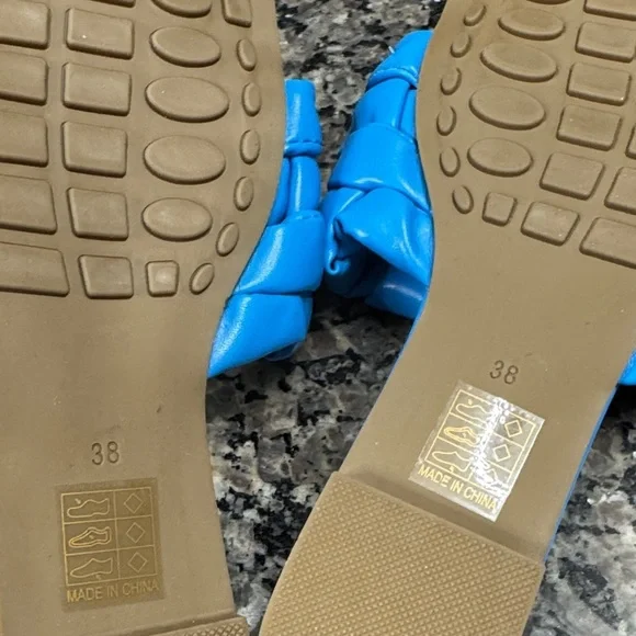 Blue Woven Slide Sandals NWOT 7 - Picture 5 of 8